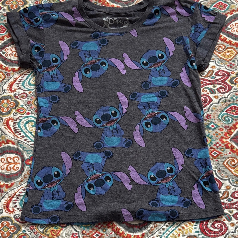 Disney grey tshirt with stitch on it. Size xs